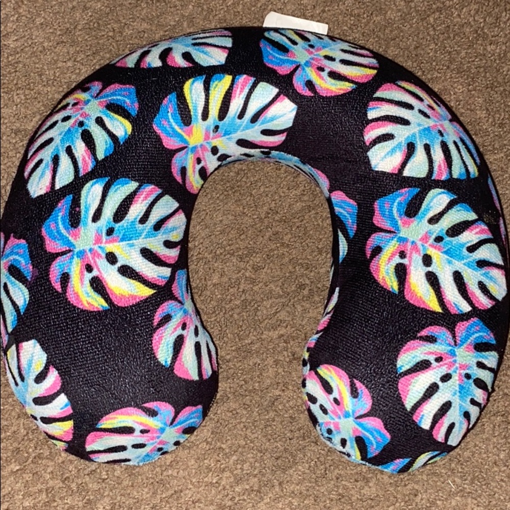 Neck pillow